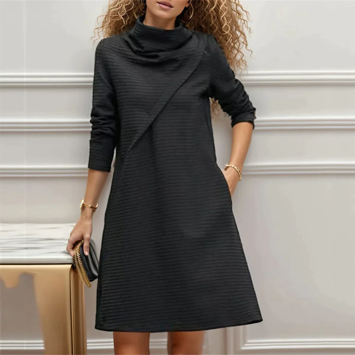 Kirsten - Trendiges Schlichtes Minikleid Mit Langen Ärmeln