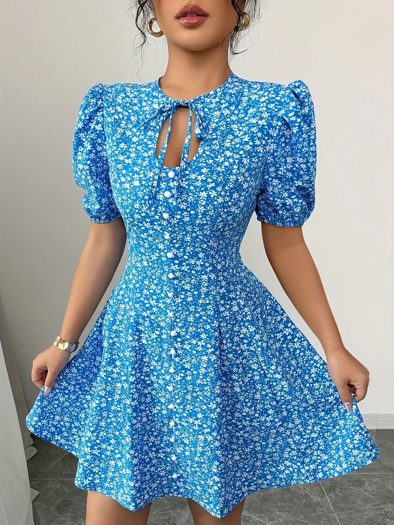Blaues Blumenmuster-Midi-Kleid für Damen – V-Ausschnitt, Puffärmel, ärmellos, elegantes Sommerkleid