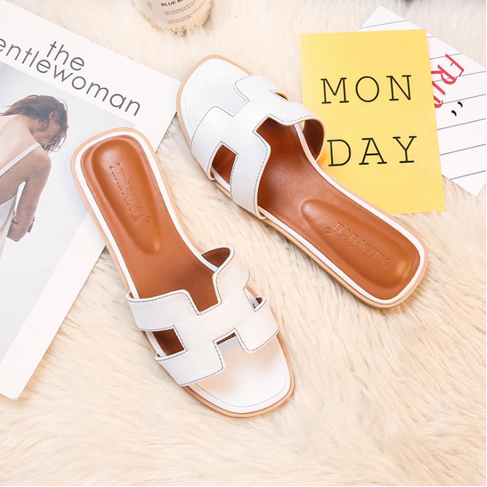 Klassische flache Sandalen | Tragen Sie sie mit Eleganz und Stil
