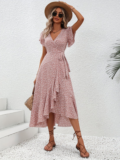 Kleid mit floralem Wickelausschnitt und Flatterärmel mit Rüschensaum
