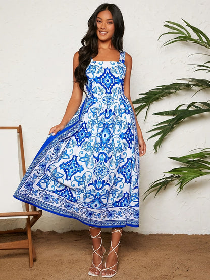 Langes trägerloses Maxikleid mit geometrischem Muster