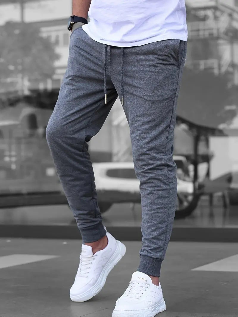 Atmungsaktive Jogginghose aus Polyester-Elasthan-Mischgewebe mit Taschen für alle Jahreszeiten