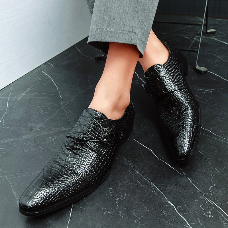 Herrenschuhe Im Vintage Stil Mit Spitzer Spitze | Schnalle