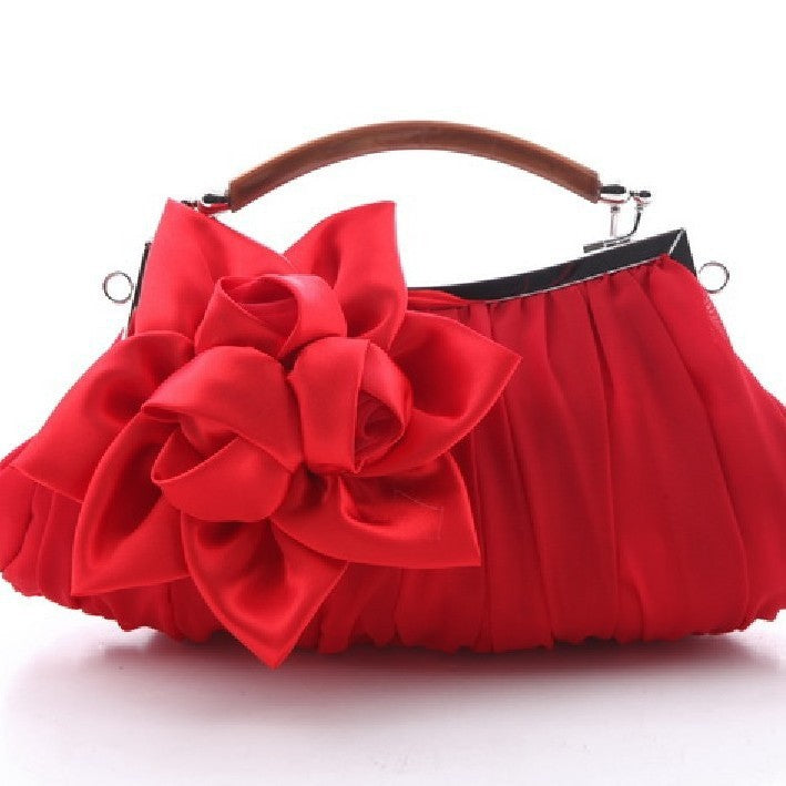 Damen Clutch mit Blumenverzierung | Stilvoll