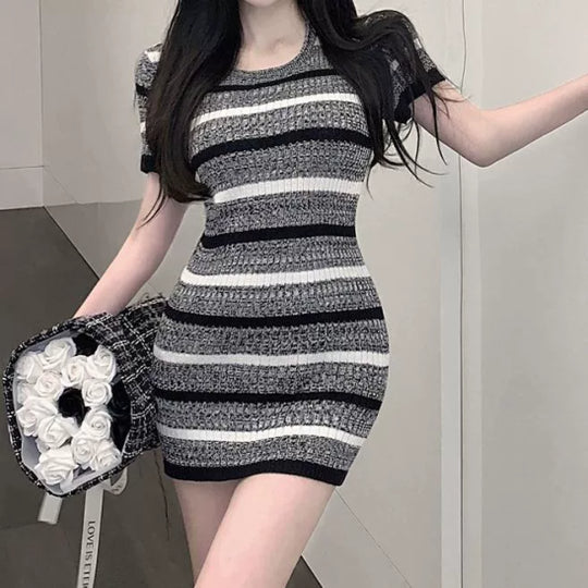 Gestreiftes Strickkleid für Damen | Mini