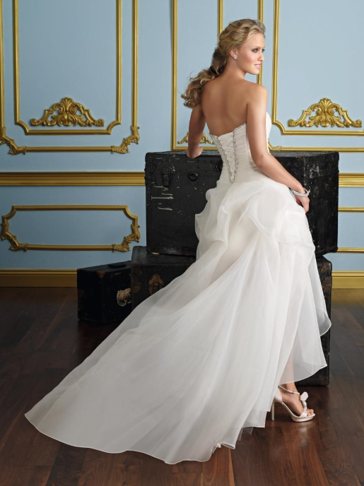 Weißes Brautkleid Für Frauen Mit Trägerlosem Asymmetrischem Design | Maxi