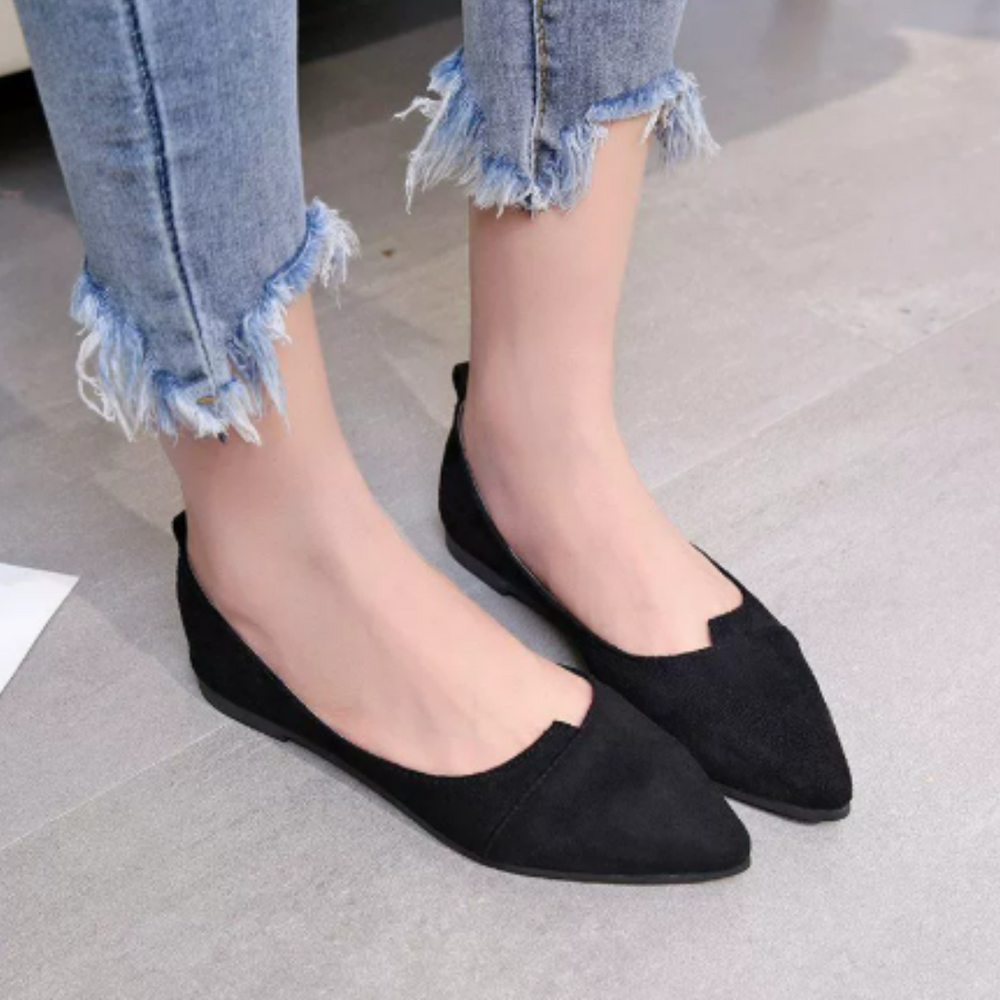Einfache leichte Schuhe mit flachem Mund