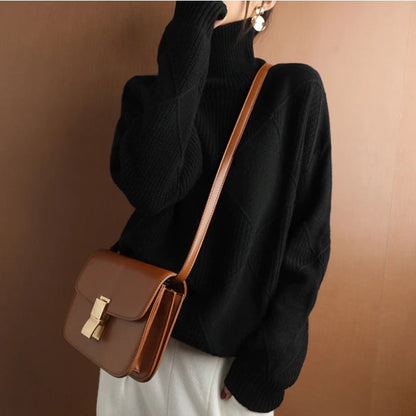 Kuschelige Eleganz: Ella Strickpullover mit Rollkragen