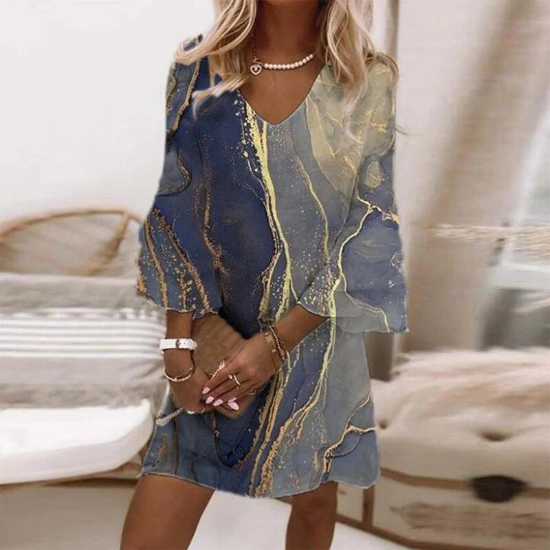 Kleid mit elegantem Muster