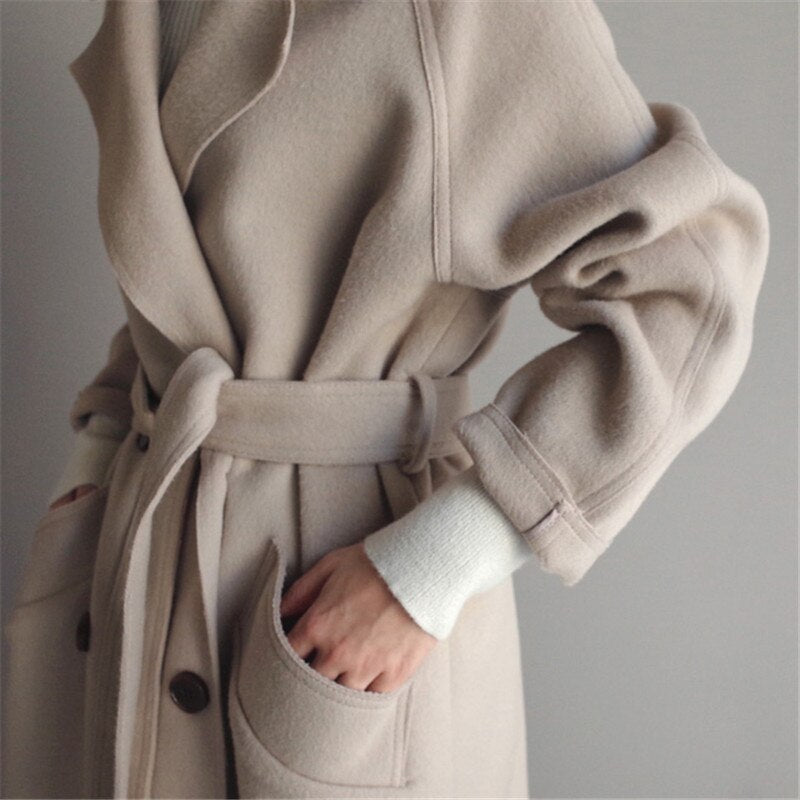 Langer Wollmantel für Damen – Warm, Stilvoll & Vielseitig